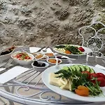 Bed & Breakfast Yalicapkini *