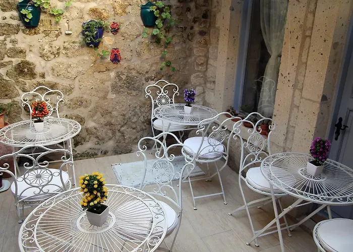 فندق مبيت وإفطار Yalicapkini ألاتشاتي